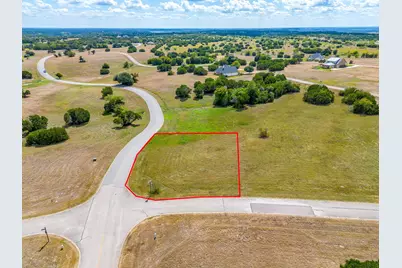 6501 Berkshire Drive, Cleburne, TX 76033 - Photo 2