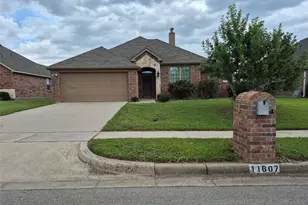 11607 Michele Dr, Greenville, TX 75402 - Photo 2