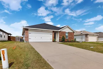 124 Sandlewood Drive, Terrell, TX 75160 - Photo 2