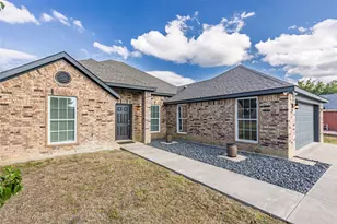 2910 Monroe St, Commerce, TX 75428 - Photo 2