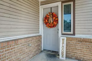 2325 Donalee St, Fort Worth, TX 76105 - Photo 2