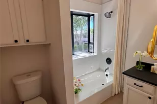 4800 W Lovers Ln, Dallas, TX 75209 - Photo 4