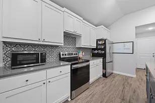 977 Sam St, Springtown, TX 76082 - Photo 14