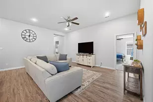 977 Sam St, Springtown, TX 76082 - Photo 6