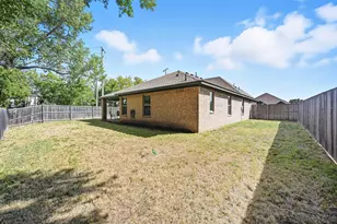 977 Sam St, Springtown, TX 76082 - Photo 28