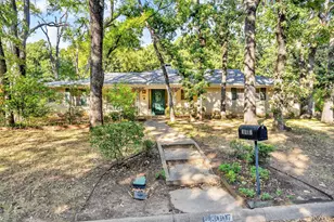 3607 Halifax Dr, Arlington, TX 76013 - Photo 2