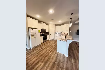 505 S Sky Court, Granbury, TX 76049 - Photo 8