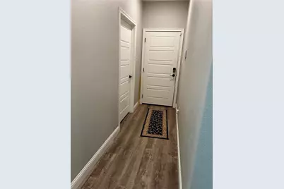 505 S Sky Court, Granbury, TX 76049 - Photo 12