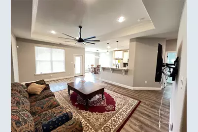 505 S Sky Court, Granbury, TX 76049 - Photo 4