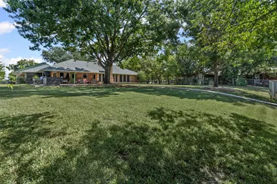 4012 Apache Trail Court, Granbury, TX 76048 - Photo 34