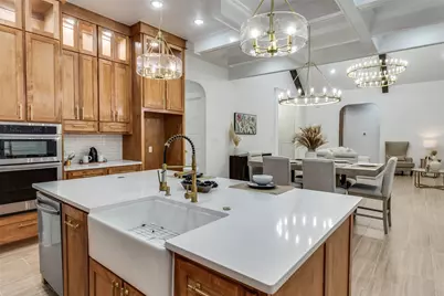 912 Bandon Dunes Drive, Burleson, TX 76028 - Photo 10