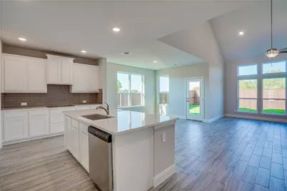 8526 Royal Star Road, Rowlett, TX 75089 - Photo 12