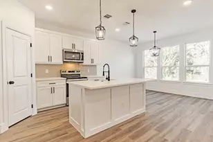 2314 Beverly Dr, Granbury, TX 76048 - Photo 10