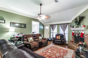 8625 Cotton Creek Ln, Fort Worth, TX 76123 - Photo 4