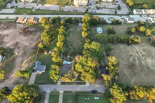 2720 S 2nd St, Waco, TX 76706 - Photo 14