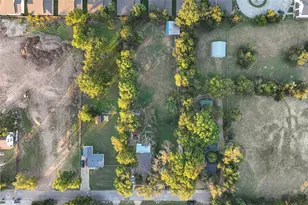 2720 S 2nd St, Waco, TX 76706 - Photo 6