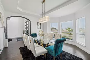 518 Valley Dr, Midlothian, TX 76065 - Photo 4