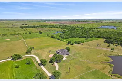 626 Scoggins Road, Tioga, TX 76271 - Photo 6