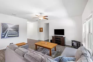 1301 Chapel Hill Dr, Anna, TX 75409 - Photo 10