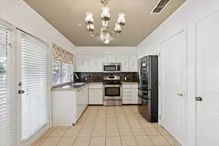 1309 Kingston Dr, Lewisville, TX 75067 - Photo 8