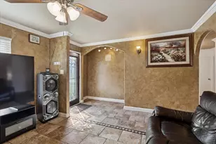 1309 Kingston Dr, Lewisville, TX 75067 - Photo 4