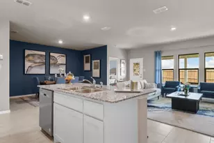 525 Marsh St, Cleburne, TX 76033 - Photo 4