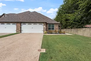 4900 Dacy Ln, Fort Worth, TX 76116 - Photo 4