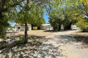 312 Alexander Ln, Bridgeport, TX 76426 - Photo 2