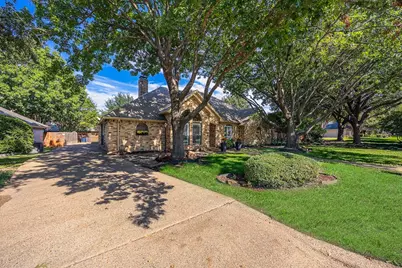 6913 Brookvale Road, Fort Worth, TX 76132 - Photo 2