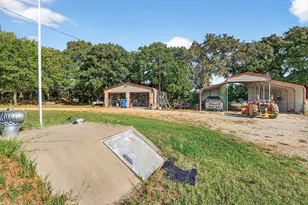 437 Co Rd 292, Collinsville, TX 76233 - Photo 18