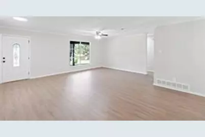 2423 Jewell Drive, Arlington, TX 76016 - Photo 4