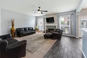 106 Foxwood Ln, Red Oak, TX 75154 - Photo 6