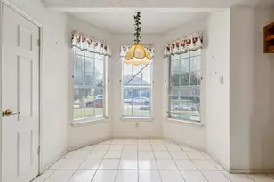 4215 Juniper Ln, Carrollton, TX 75010 - Photo 6