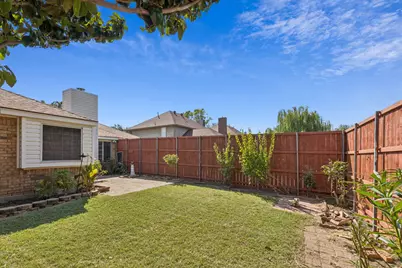 4215 Juniper Lane, Carrollton, TX 75010 - Photo 22