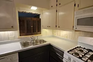 1402 Glendale St, Greenville, TX 75401 - Photo 4