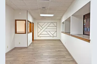 103 E Henderson Street, Cleburne, TX 76031 - Photo 2