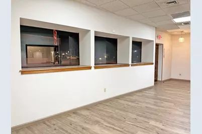 103 E Henderson Street, Cleburne, TX 76031 - Photo 4