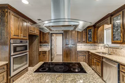 8725 Hidden Hill Drive, Fort Worth, TX 76179 - Photo 8