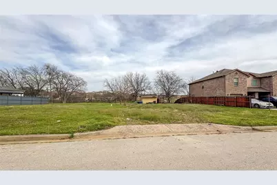 318 Castleridge Drive, Little Elm, TX 75068 - Photo 2