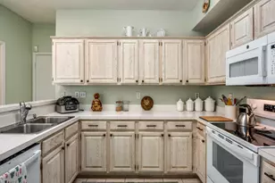 18011 Windflower Way, Dallas, TX 75252 - Photo 10