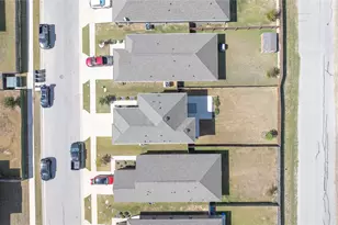 3712 Kings Dr, Ennis, TX 75119 - Photo 4