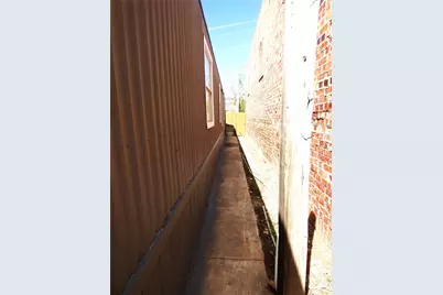 105 E 9th Street, Cisco, TX 76437 - Photo 32