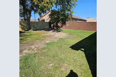 4218 Stonewall Street, Greenville, TX 75401 - Photo 2