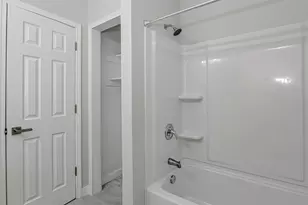 905 Hunter Ln, Burleson, TX 76028 - Photo 14