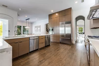 8647 Wingate Drive, Dallas, TX 75209 - Photo 10