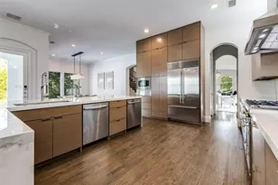 8647 Wingate Dr, Dallas, TX 75209 - Photo 10