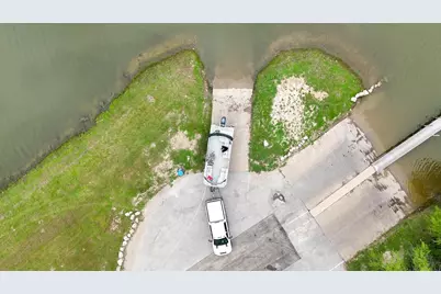 8305 Fullerton Drive, Cleburne, TX 76033 - Photo 24