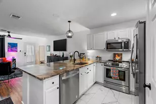 79 Winchester Dr, Euless, TX 76039 - Photo 1