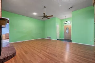 153 Sandlewood Ln, Burleson, TX 76028 - Photo 8