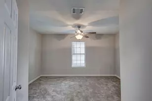 1260 E Mulkey St, Fort Worth, TX 76104 - Photo 12